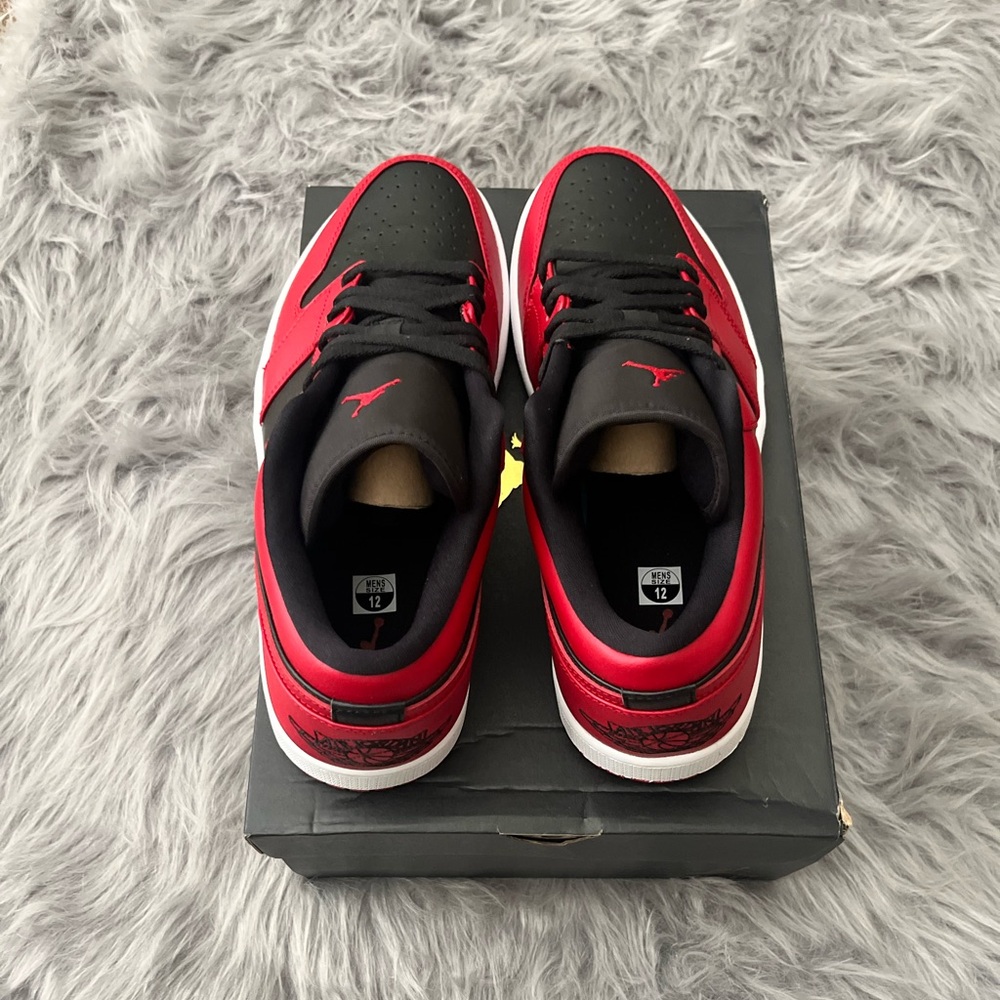 New Jordan 1 Low Reverse Bred - Picture 6 of 10